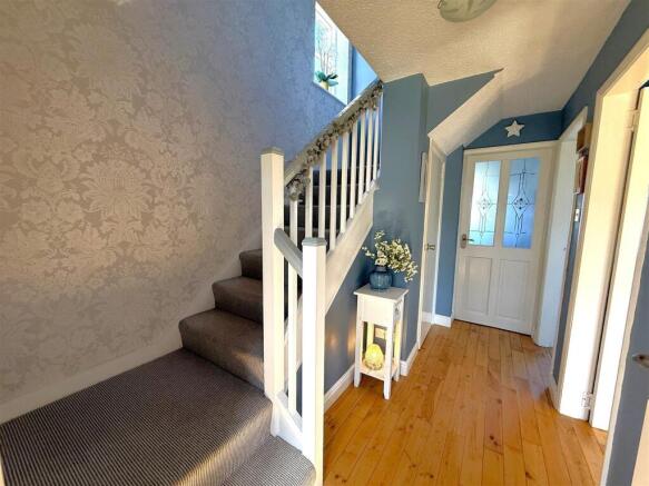 3 bed Detached for sale Image 9