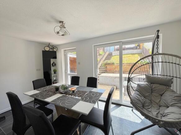 17, Chestnut Close, Paulton, Bristol photo 4