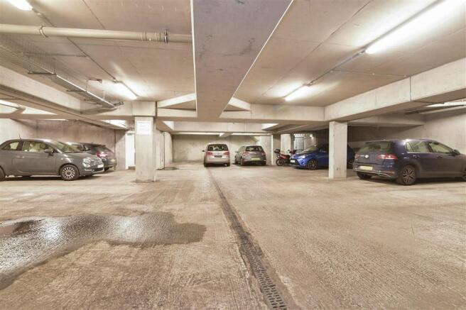 Driveway/Parking
