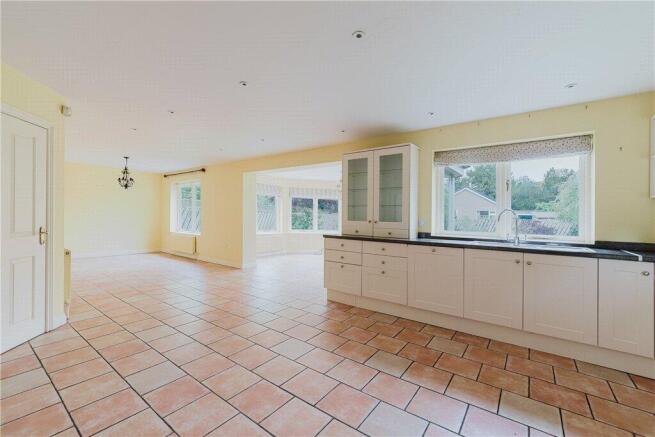 3 bed Detached for sale Image 7