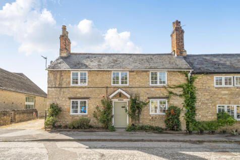 Abbey Street, oxford, OX29