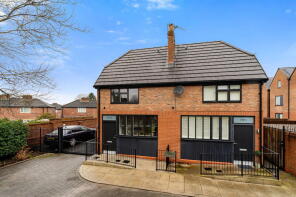 4, Crown Green Close, Manchester M19 1TS