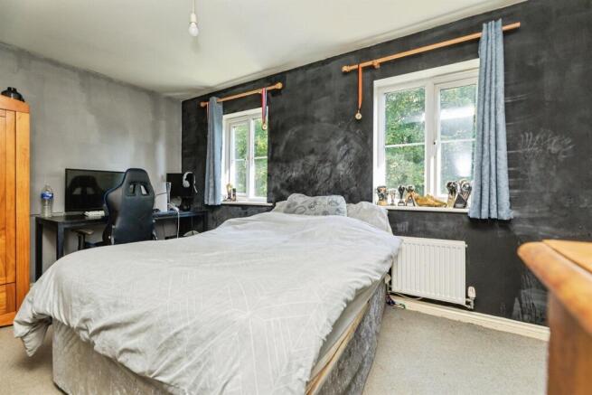 3 bed Terraced for sale Image 8