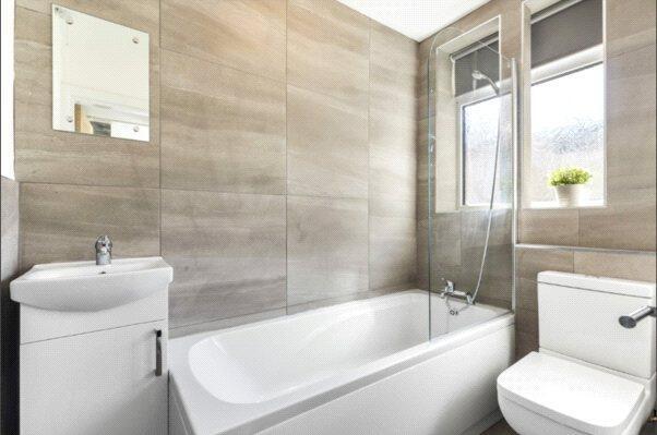 1 bed House Share to rent Image 8