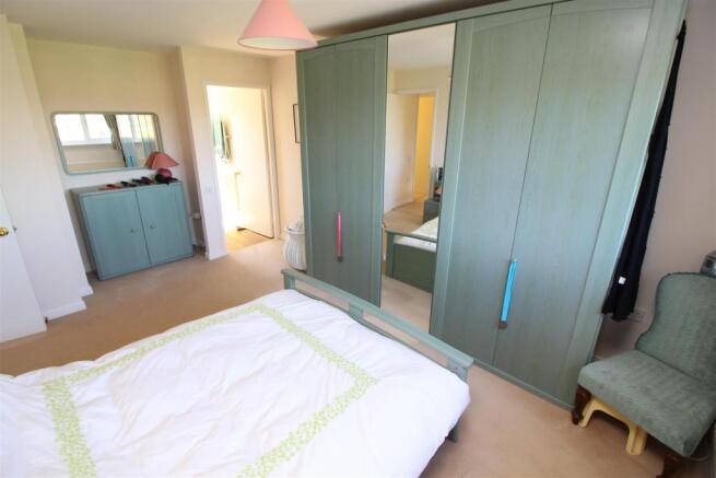 28 Bed 1.JPG