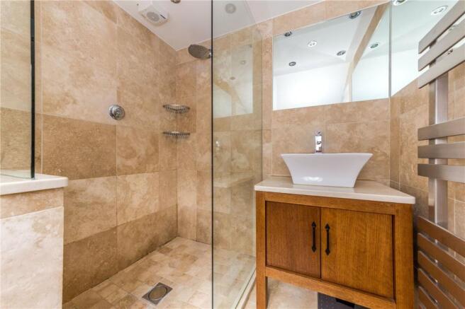 En-Suite Bathroom