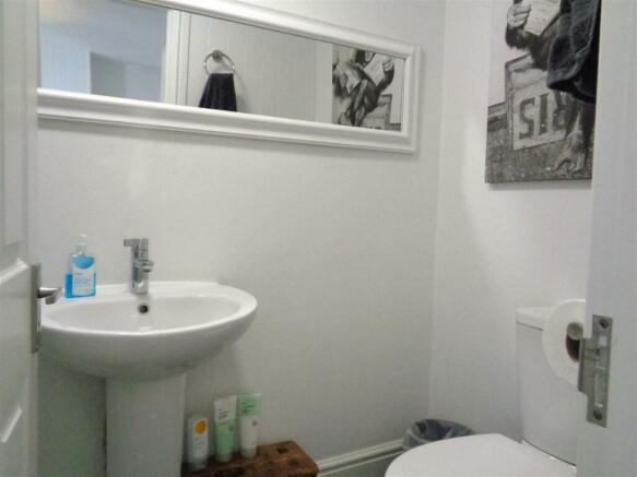 Ensuite.JPG