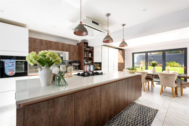 Kitchen/Dining Area