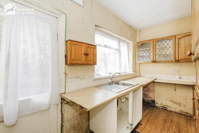 2 bed Terraced for sale Image 6