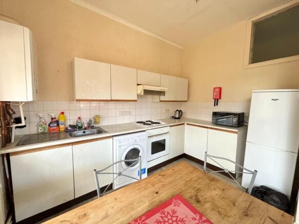 1 bed Flat to rent Image 4