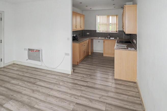 1 bed Flat for sale Image 4
