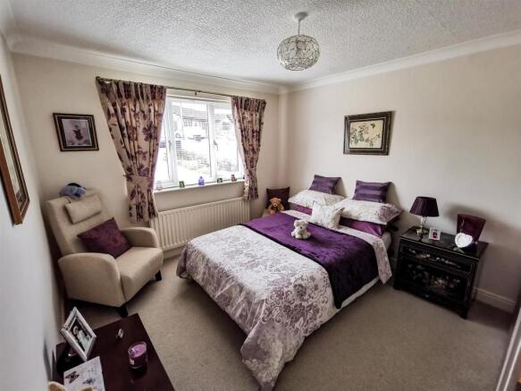 BEDROOM 2