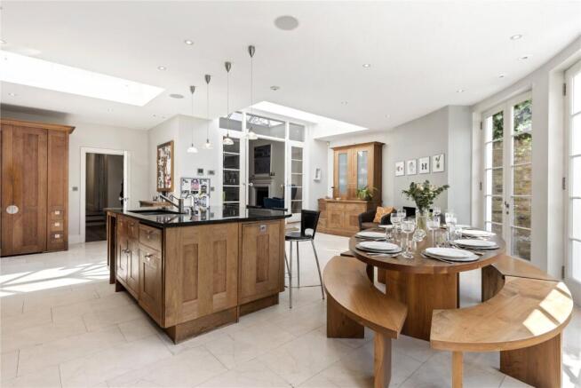Kitchen/Dining