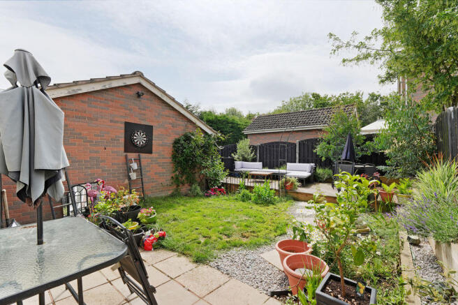 3 bed Semi-Detached to rent Image 12
