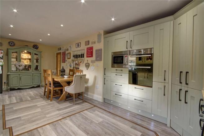 Kitchen Pic 2
