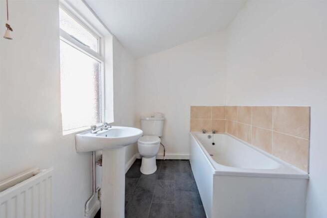 4 bed Terraced for sale Image 11