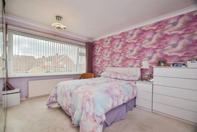3 bed Semi-Detached for sale Image 10