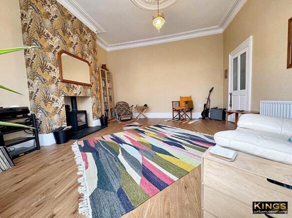 4 bed Town House for sale Image 5