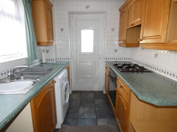 3 bed Semi-Detached to rent Image 4