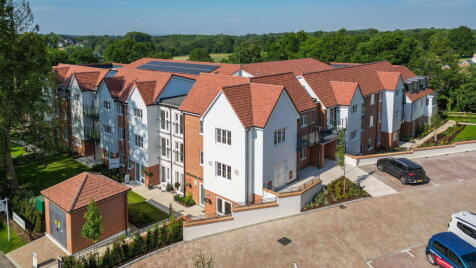 Luxurious Ground Floor New Retirement Apartment In Hawkhurst