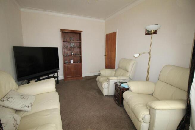 Curzon Road, 179, lounge 2.JPG