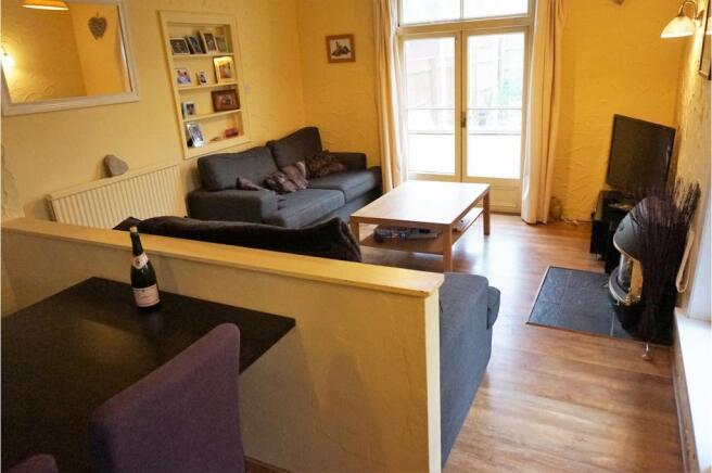 Lounge/Dining Room