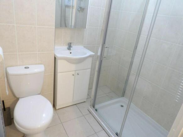 SHOWER ROOM
