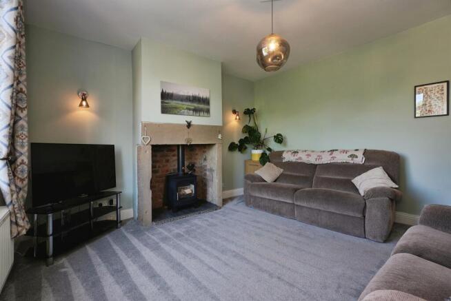 3 bed Semi-Detached for sale Image 4