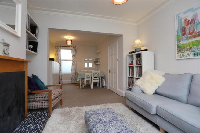 172 Westbourne Street Living Room (4).JPG