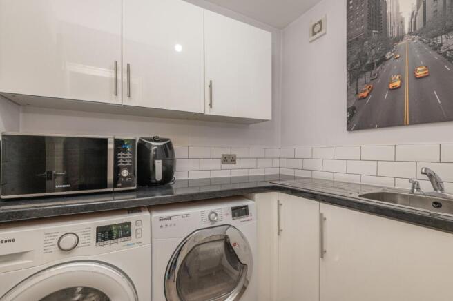 14 - 19 Marsland Court BD19 4QQ