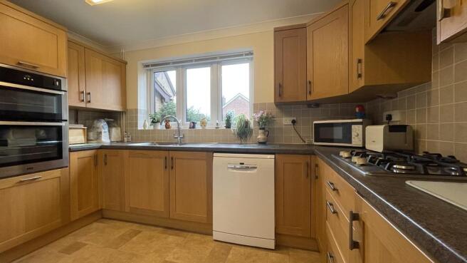 Kitchen.JPG