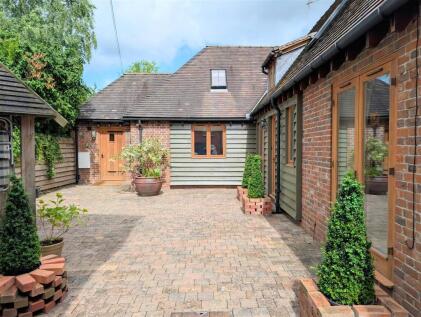 Cruck Barn, Carver Street, Pontesbury, Shrewsbury, SY5 0SB