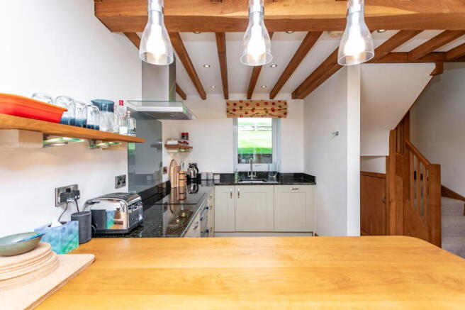 3 bed Semi-Detached for sale Image 6