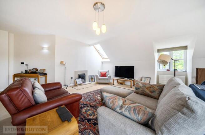 3 bed Apartment for sale Image 8
