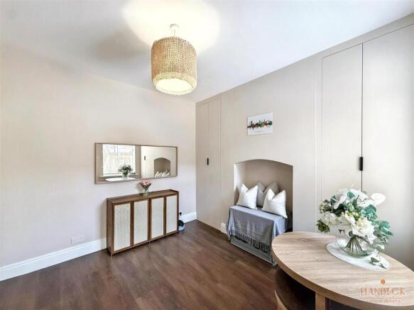 2 bed Terraced for sale Image 6