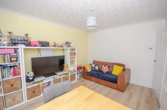 Dining room pic 2.jpg