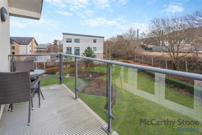 2 bed Apartment for sale Image 7