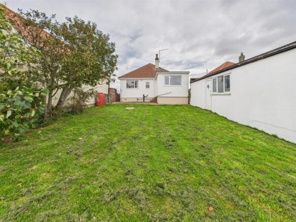 2 bed Detached Bungalow for sale Image 11