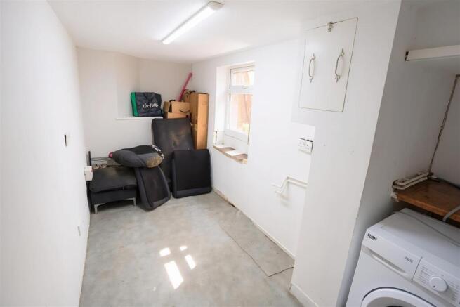 2 bed Terraced for sale Image 7