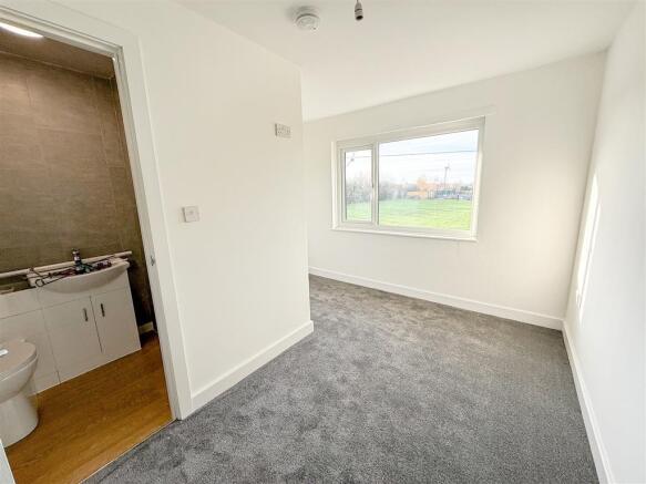 4 bed Terraced for sale Image 7