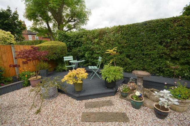 Patio 1.jpg