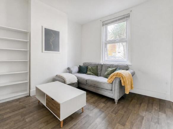 7-living room 1.jpg