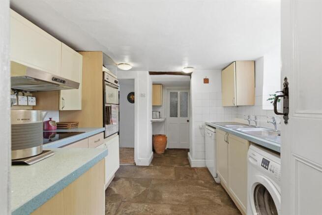 5 bed Farm House for sale Image 12