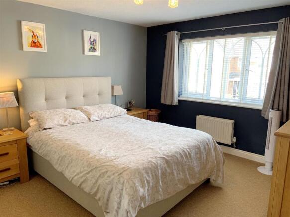 Bed 1.JPG