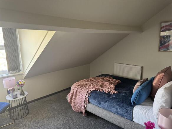 1 bed Flat to rent Image 4