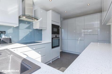 School Close, Leicester, LE9