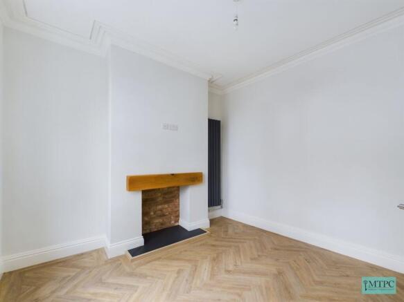 3 bed Terraced to rent Image 11