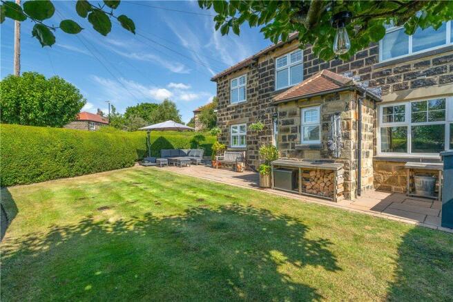 3 bed Semi-Detached for sale Image 8