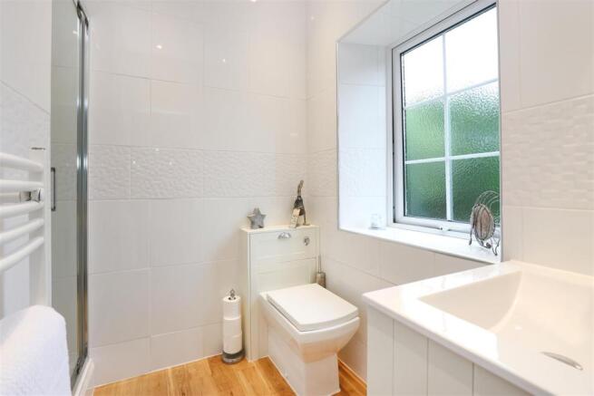 Ensuite.jpg