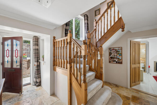 4 bed Detached for sale Image 7
